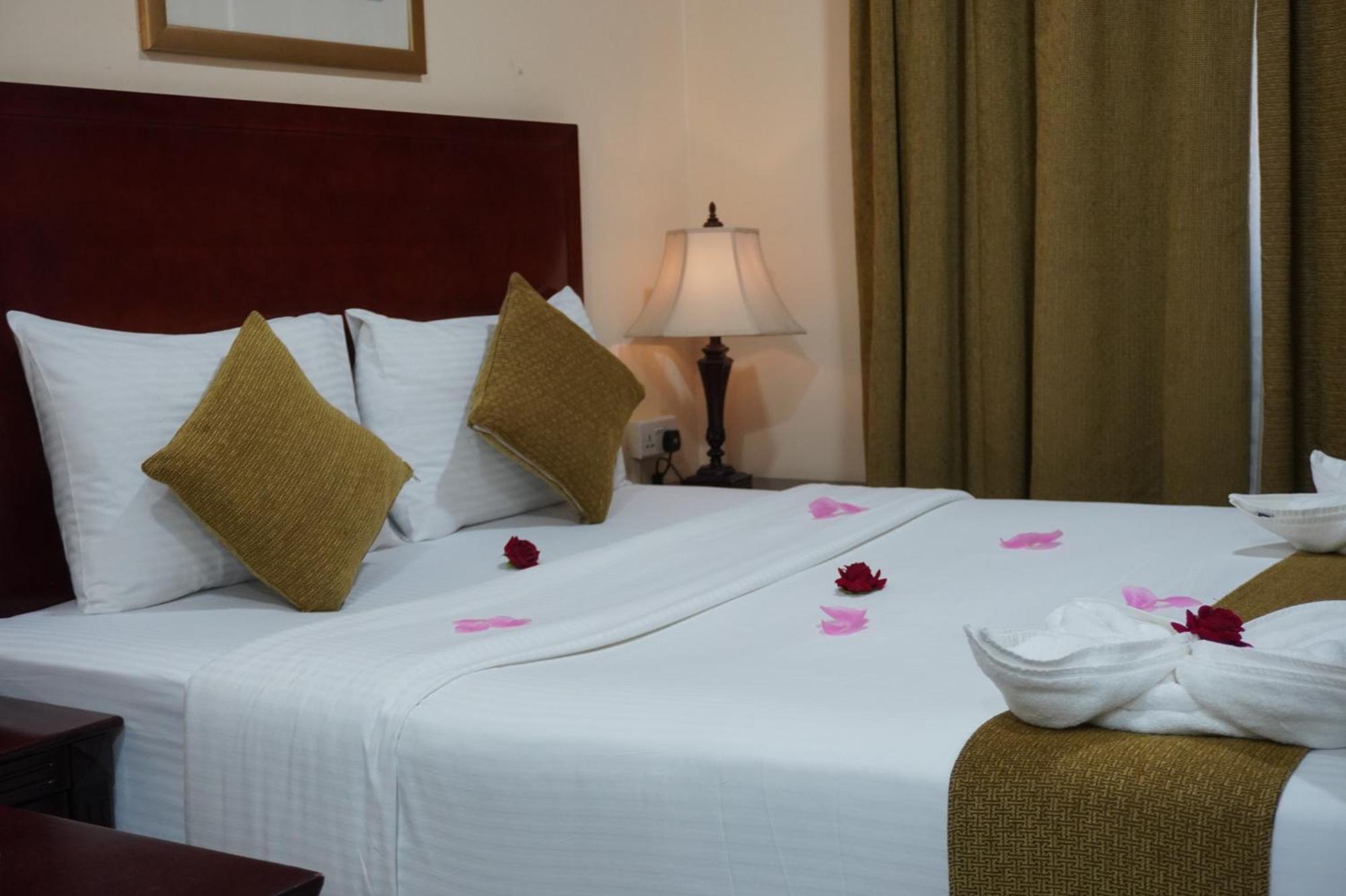Onyx Hotel Apartments - Maha Hospitality Group Ajman Exterior foto